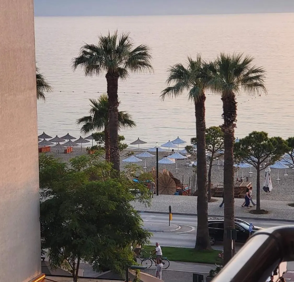 Beach View Lungomare Apartment Vlorë